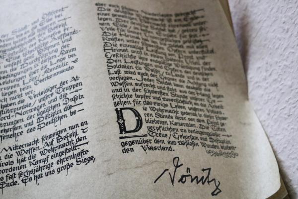 Reprint of the last Wehrmacht report May 9, 1945 by Grand Admiral Dönitz